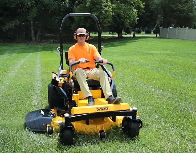 Best Commercial Zero Turn Mower [2023 List]