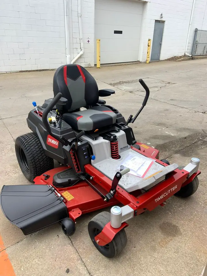 Toro TimeCutter zero turn mower