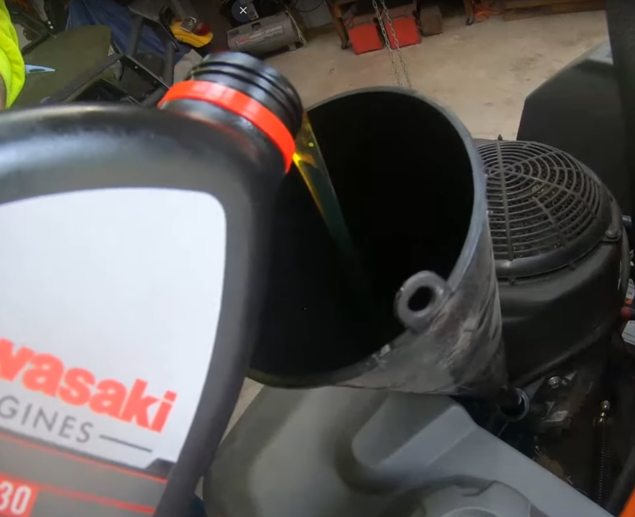 Husqvarna Zero Turn Hydraulic Fluid Change (8 EasySteps)